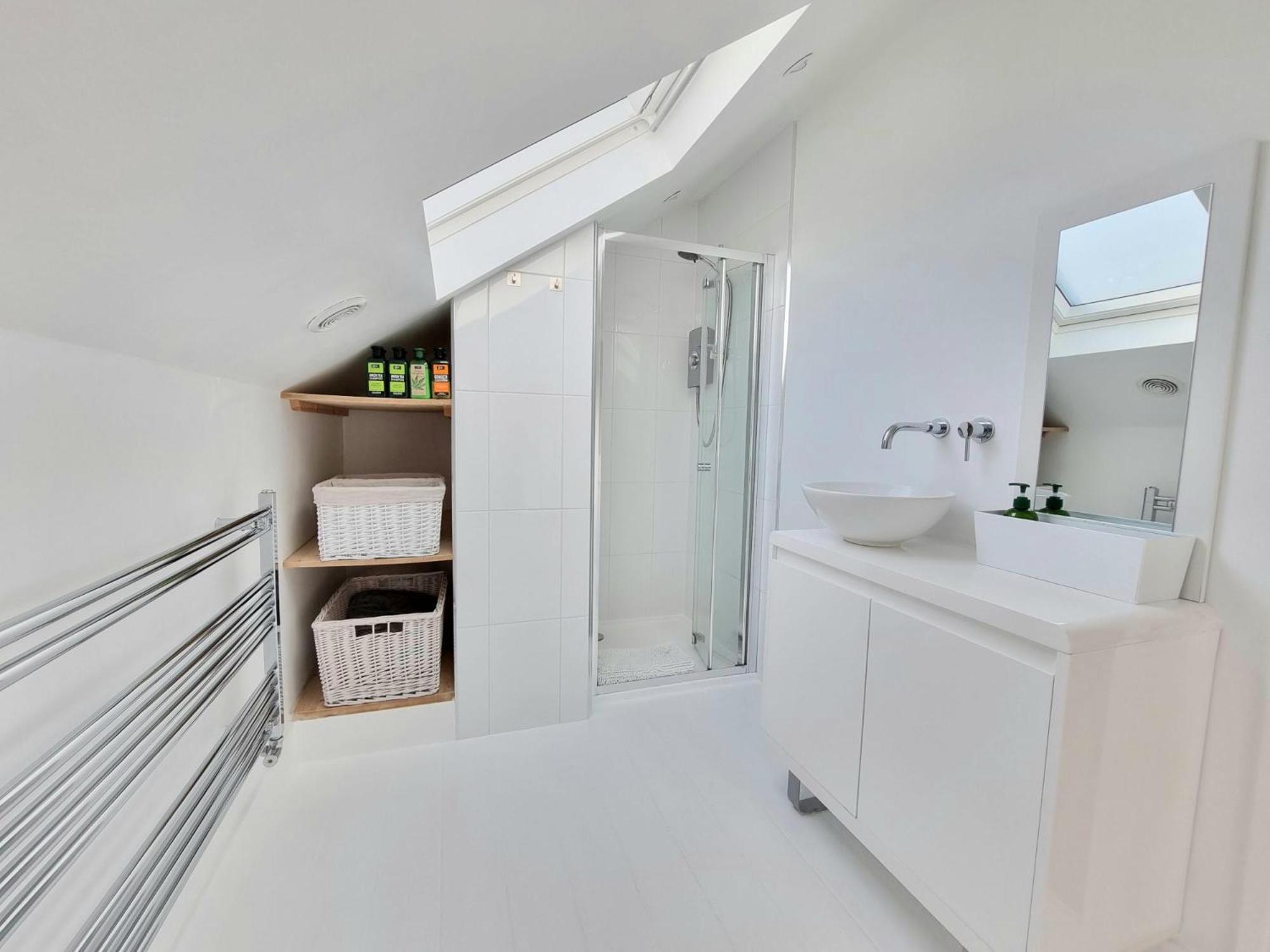 West Hill Retreat Seaview Balcony Chic Loft Studio & Free Parking Hastings Exterior foto